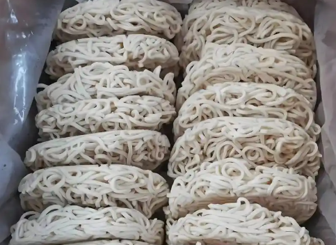 冷凍熟面行業(yè)變革：從傳統(tǒng)痛點(diǎn)到智能制造的新機(jī)遇